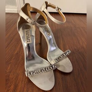 Badgley Mischka Silver Strappy Heels size 5.5